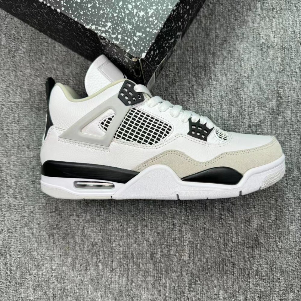 🔥🔥🔥Jordan 4 retro military black